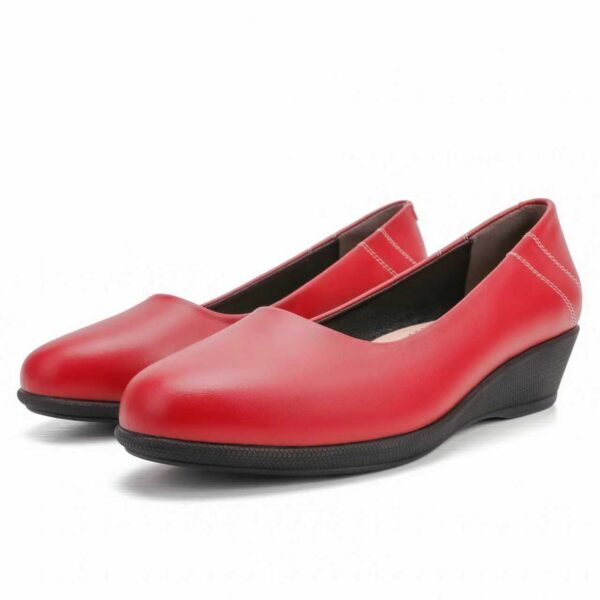 e0a7f9adb20d098b8af18c7fd8580393 Isla Low Wedge Pumps: 4CM Heel, Comfortable Closed-Toe (Scarlet Red ) New