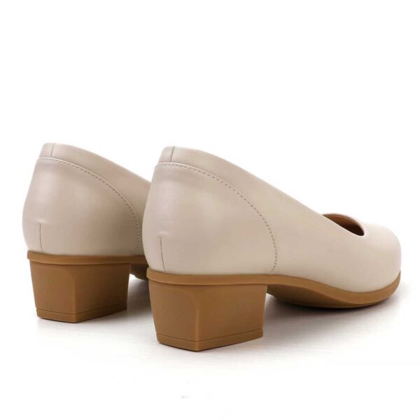 6 yumi Serena Women's Pointed Toe Pumps – Soft Cushioned Comfort & Elegant 4 cm Heels (Creme White)